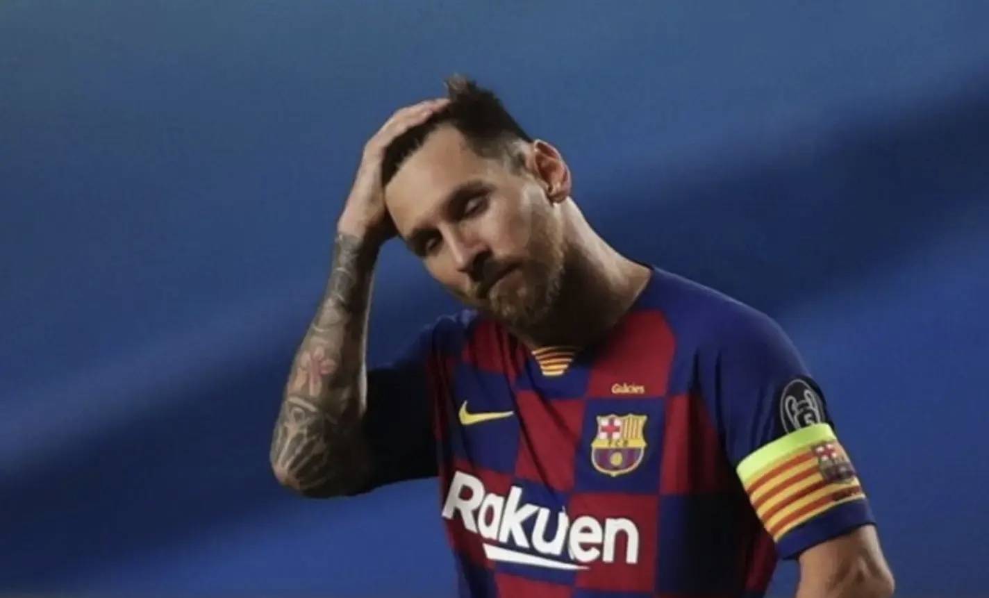 心念老东家！奥斯卡社媒晒照观看海港vs柔佛亚冠比赛（奥斯卡社媒晒照观海港vs柔佛亚冠，心系老东家）