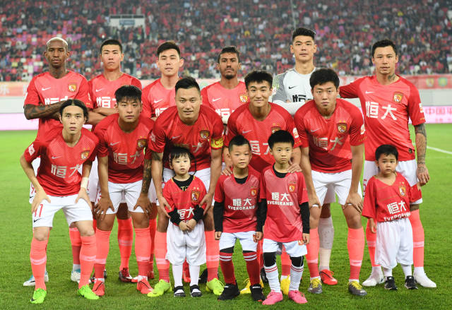 维蒂尼亚是第九位欧冠对英格兰球队戴帽球员，也是葡萄牙首人（维蒂尼亚成欧冠对英格兰队戴帽第9人，葡萄牙球员史上第一）
